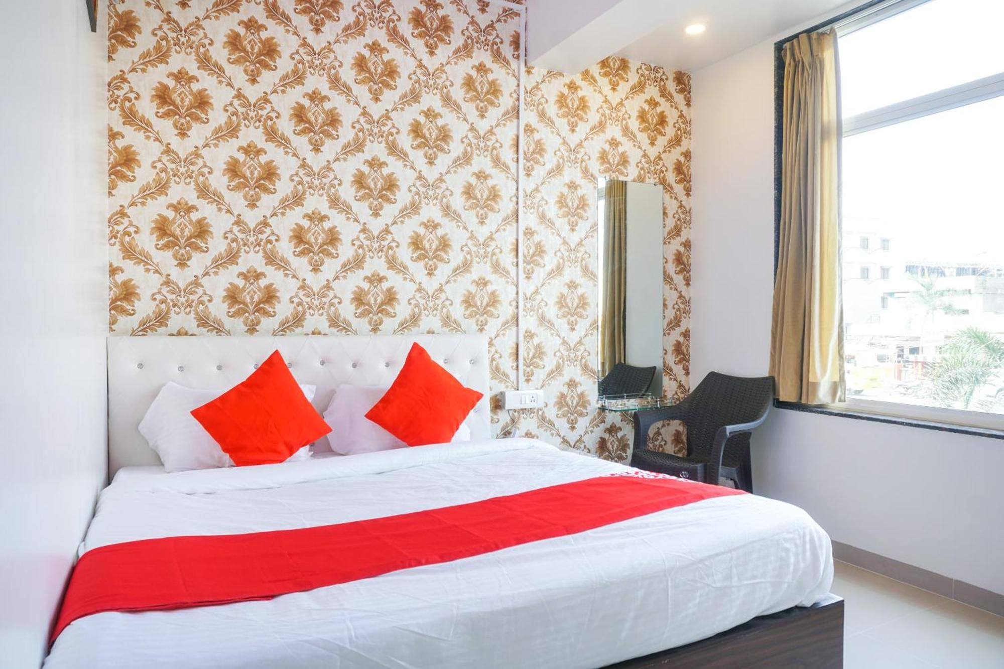Hotel O Nitya Executive Phursungi Eksteriør bilde