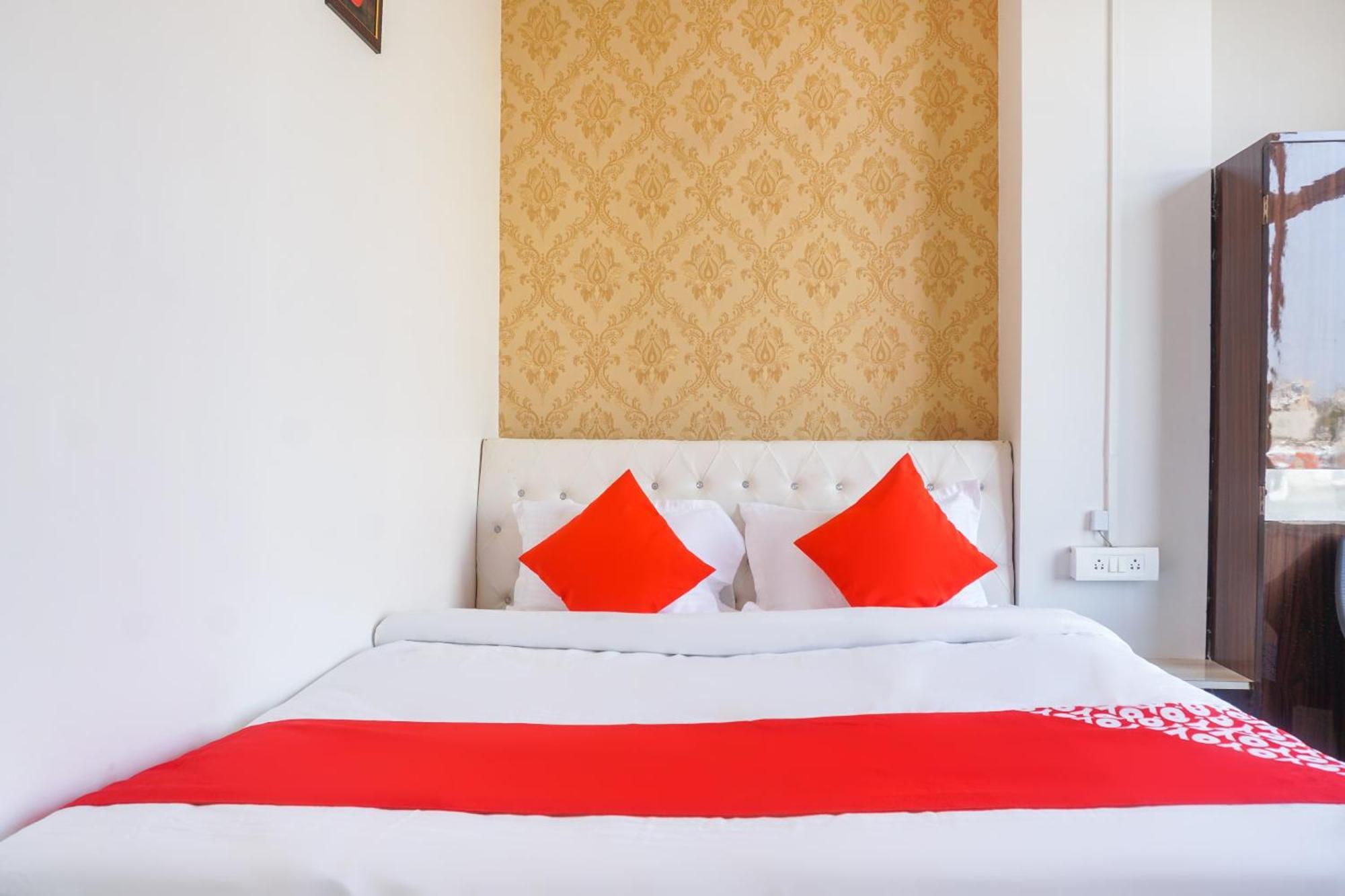 Hotel O Nitya Executive Phursungi Eksteriør bilde