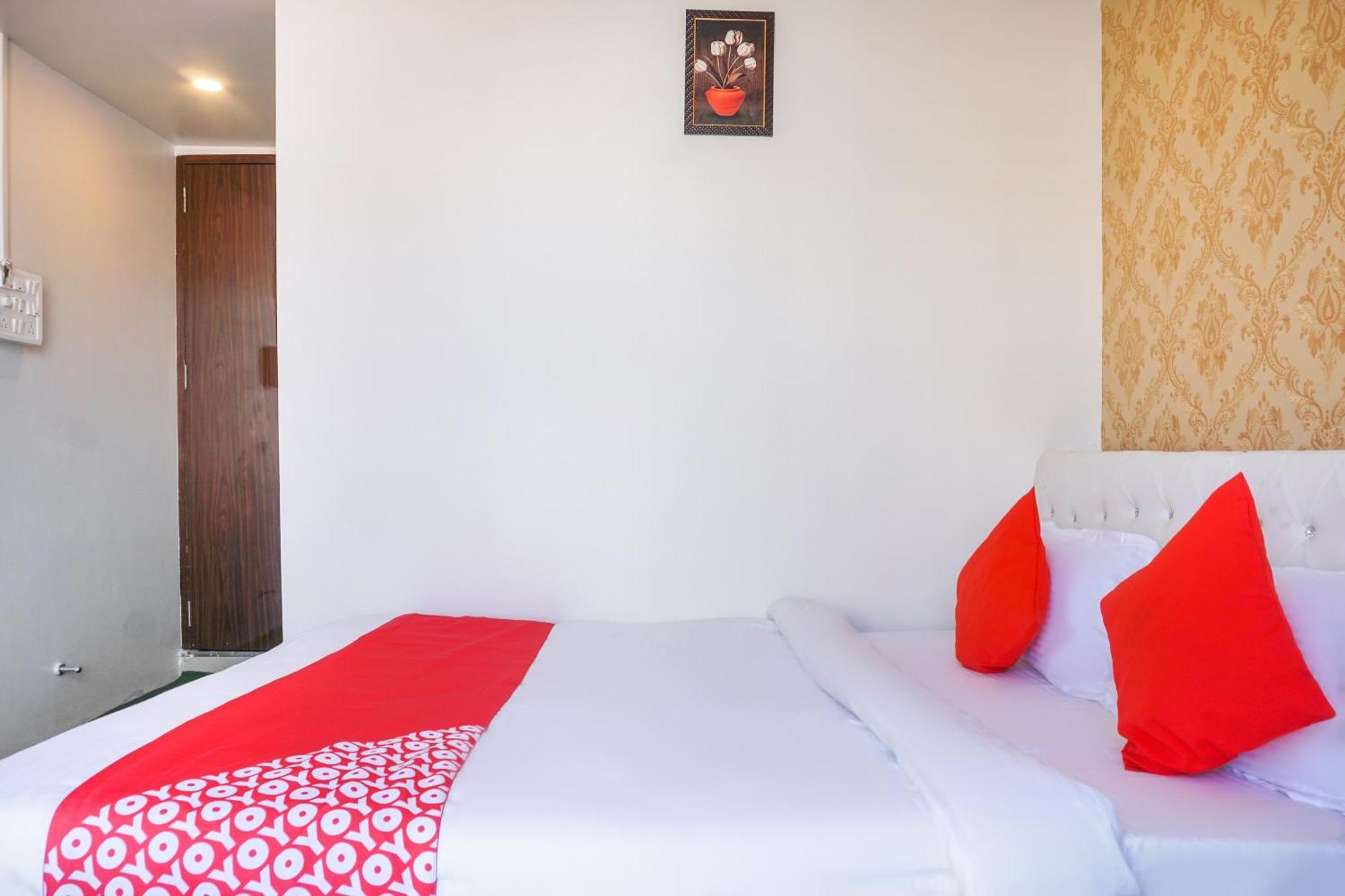 Hotel O Nitya Executive Phursungi Eksteriør bilde