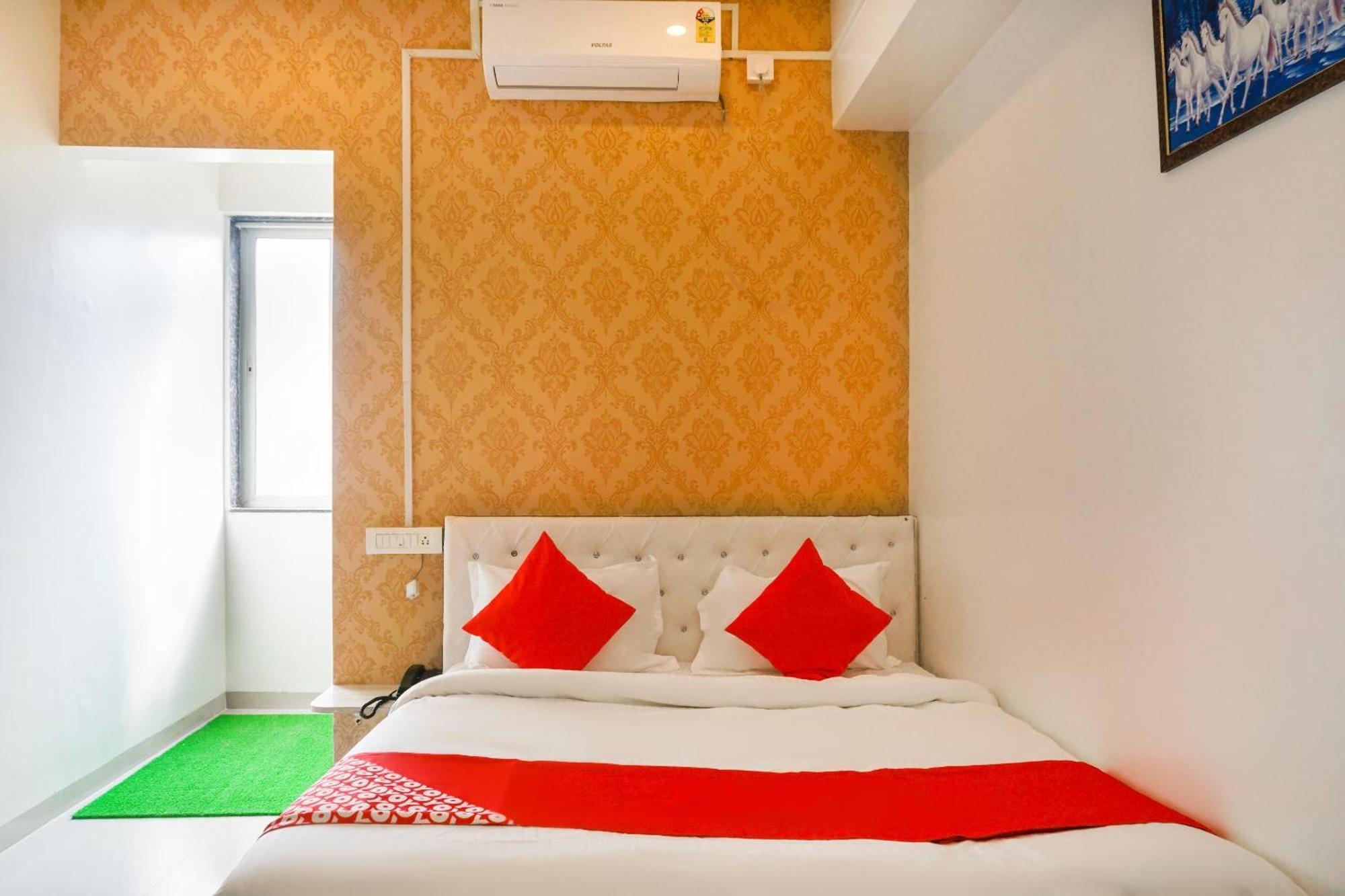 Hotel O Nitya Executive Phursungi Eksteriør bilde