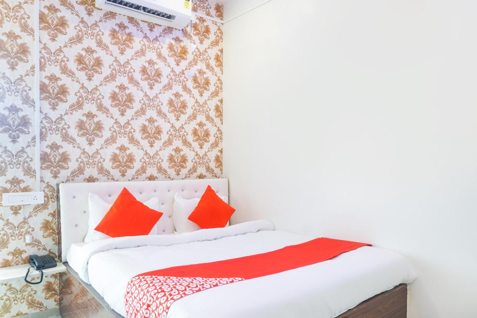 Hotel O Nitya Executive Phursungi Eksteriør bilde